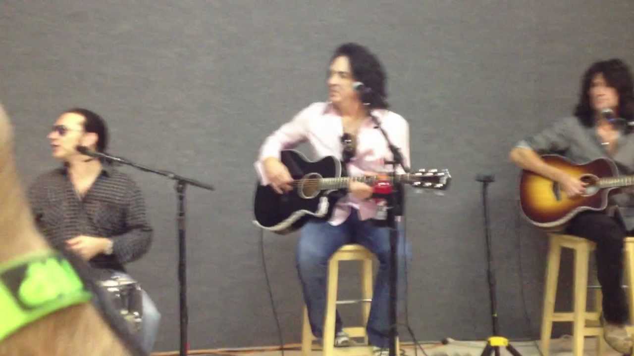 Kiss - Hide Your Heart - Meet & Greet in Rio, 18/11/2012