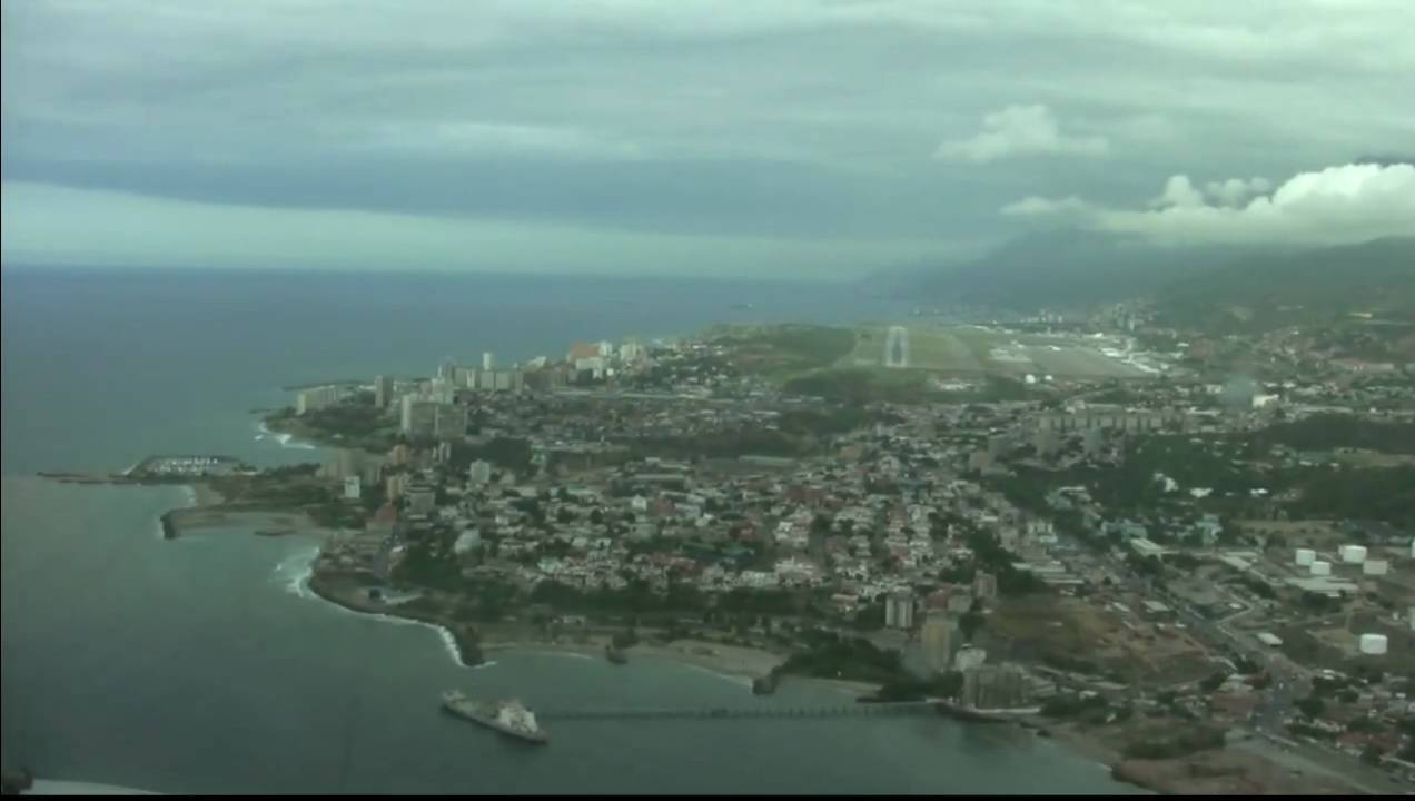 COCKPIT VIEW OF APPROACH AND LANDING AT CARACAS MAIQUETIA