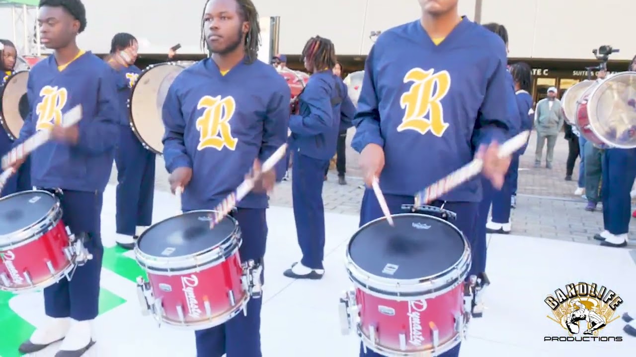 Сара Т. Рид против юной аудитории {Bayou Classic Drum Battle 2025}
