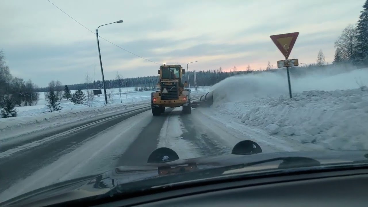 Vallileikkurin koeajo. Volvo L90D