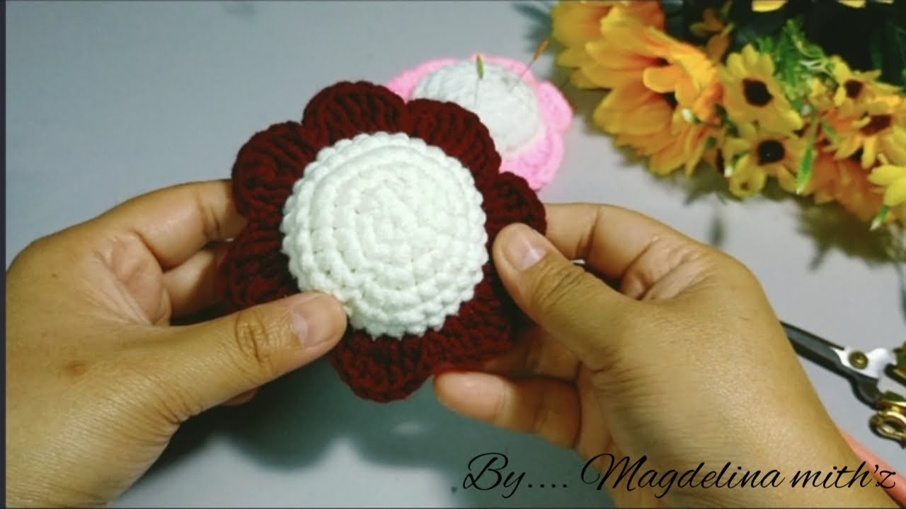 Crochet flower for pin cushion ~ Toturial mengait bunga untuk cushion jarum peniti