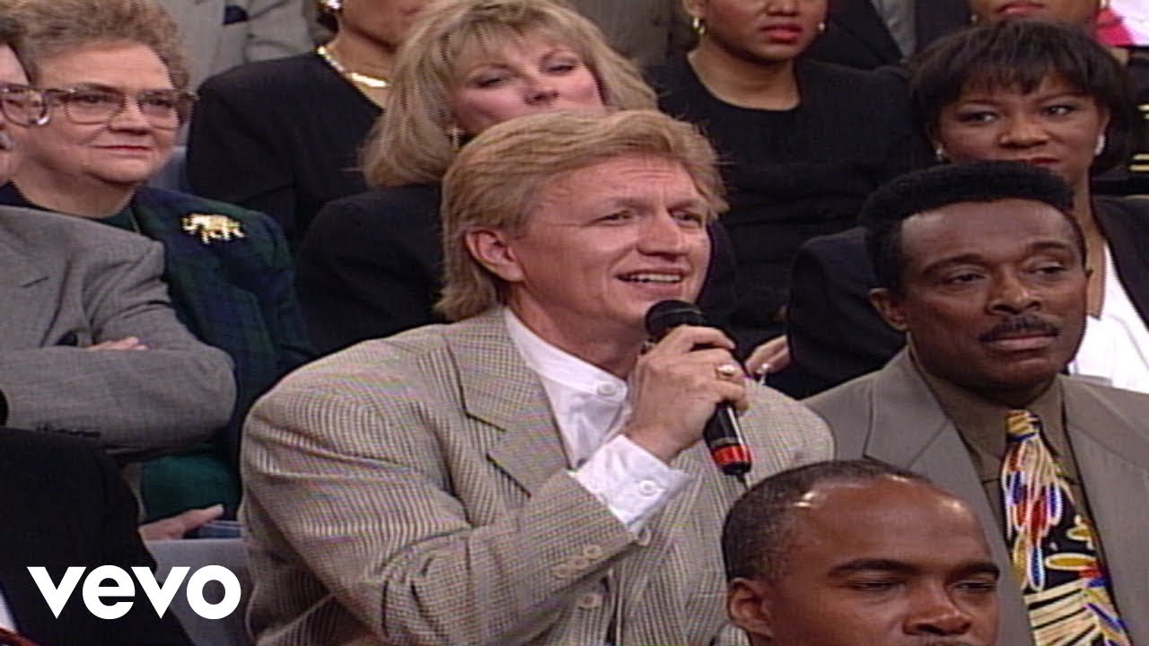 Bill & Gloria Gaither - His Hand in Mine [Live] ft. Terry Blackwood, Jake Hess