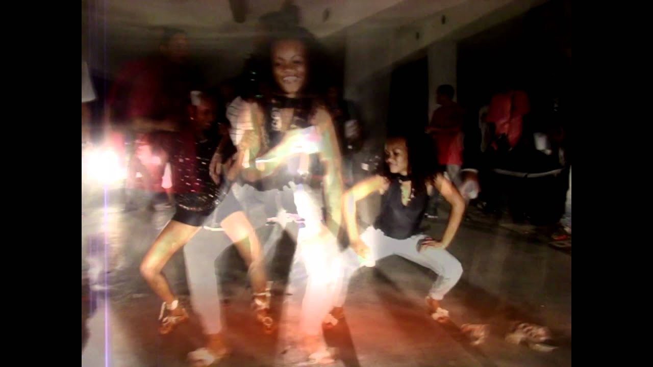 Deejay Niko - A Feat M.T [EDF RIDDIM] (Clip Street Version).mp4