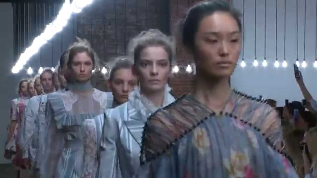 Zimmermann Spring 2016 Runway Show