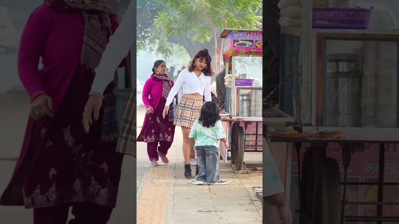 Prank with beautiful girl 😍- larki KY Liye Maje 😱-prank video in Hindi