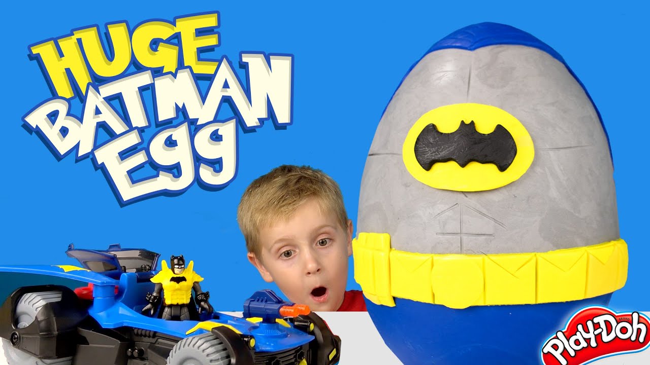 Little Flash's Batman Kinder Play-Doh Surprise Egg!