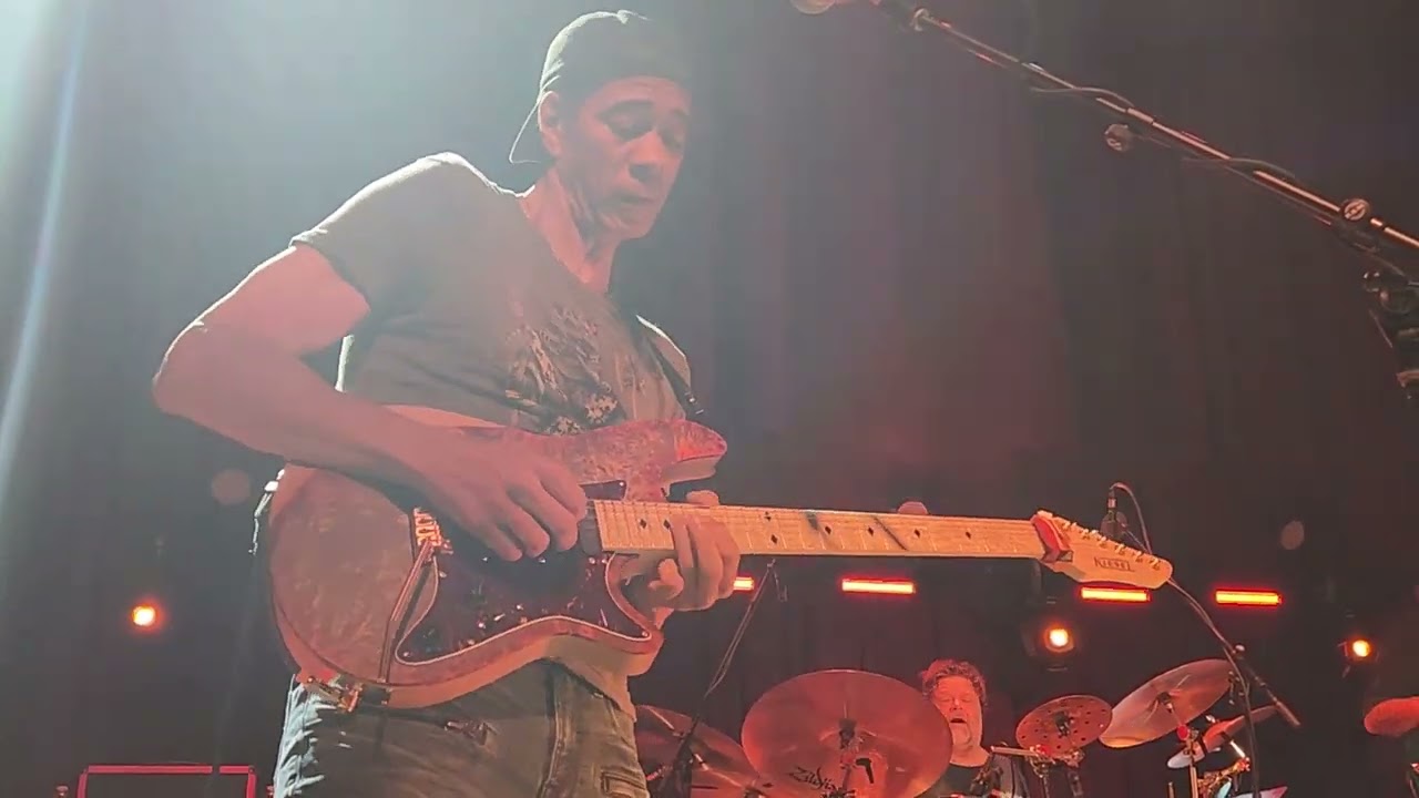 Greg Howe (feat. Stu Hamm) - 