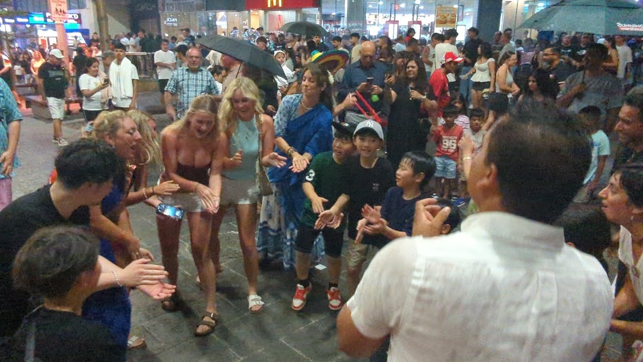 Hare Krishna Chanting - Maha Vishnu Swami NYE Harinama - Gold Coast, Australia #harinamaruci