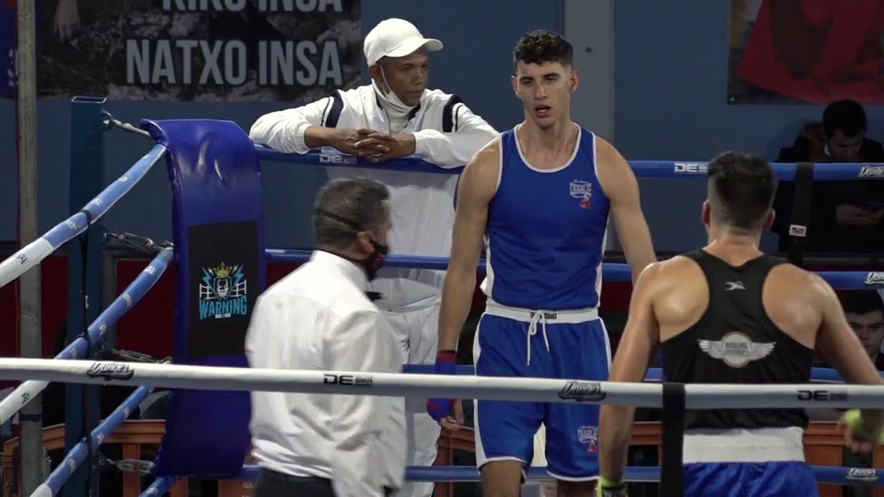 Velada boxeo amateur de Cocentaina. 12 marzo 2022. 3ºCombate:   Jorge Marquina-VS-Brian Martínez