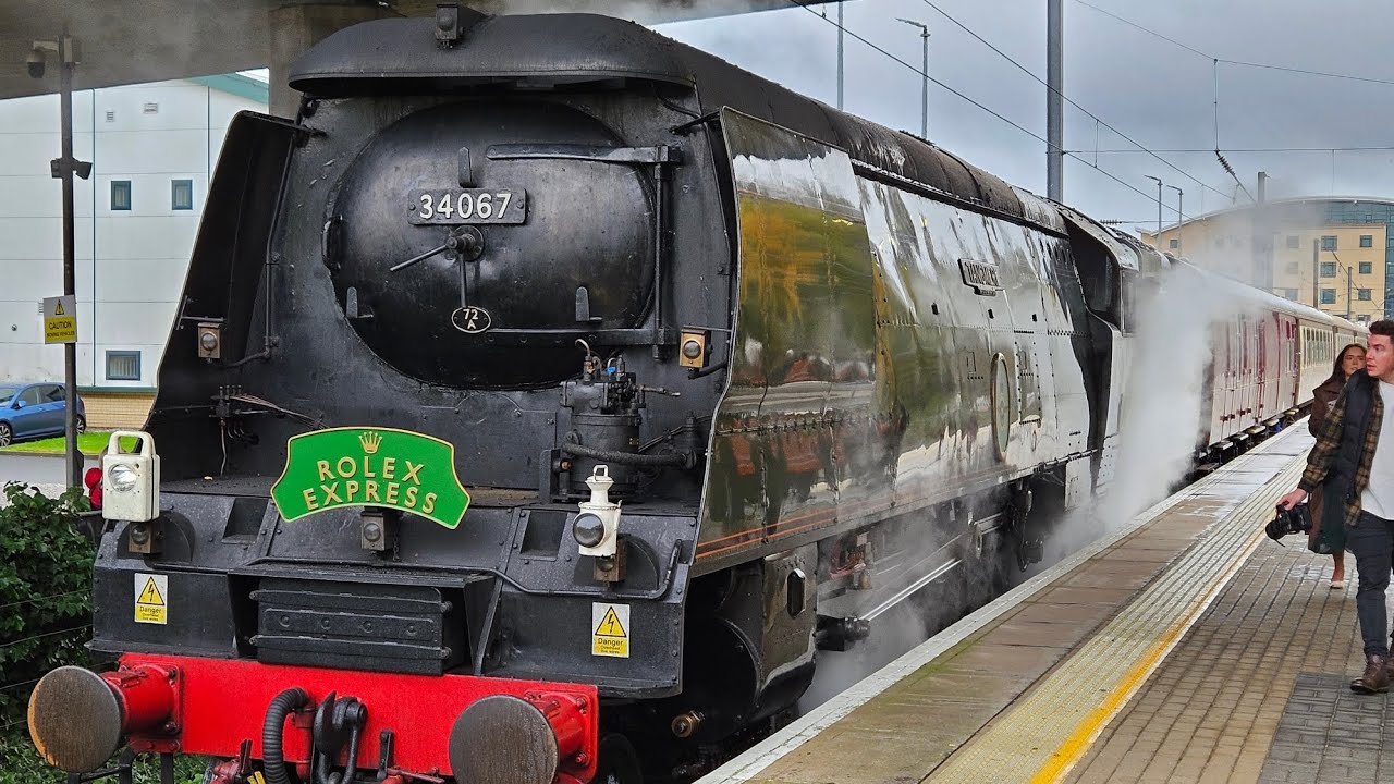 SR Light Pacific 4-6-2 No 34067 Tangmere at Bradford Forster Square. 19/11/2023