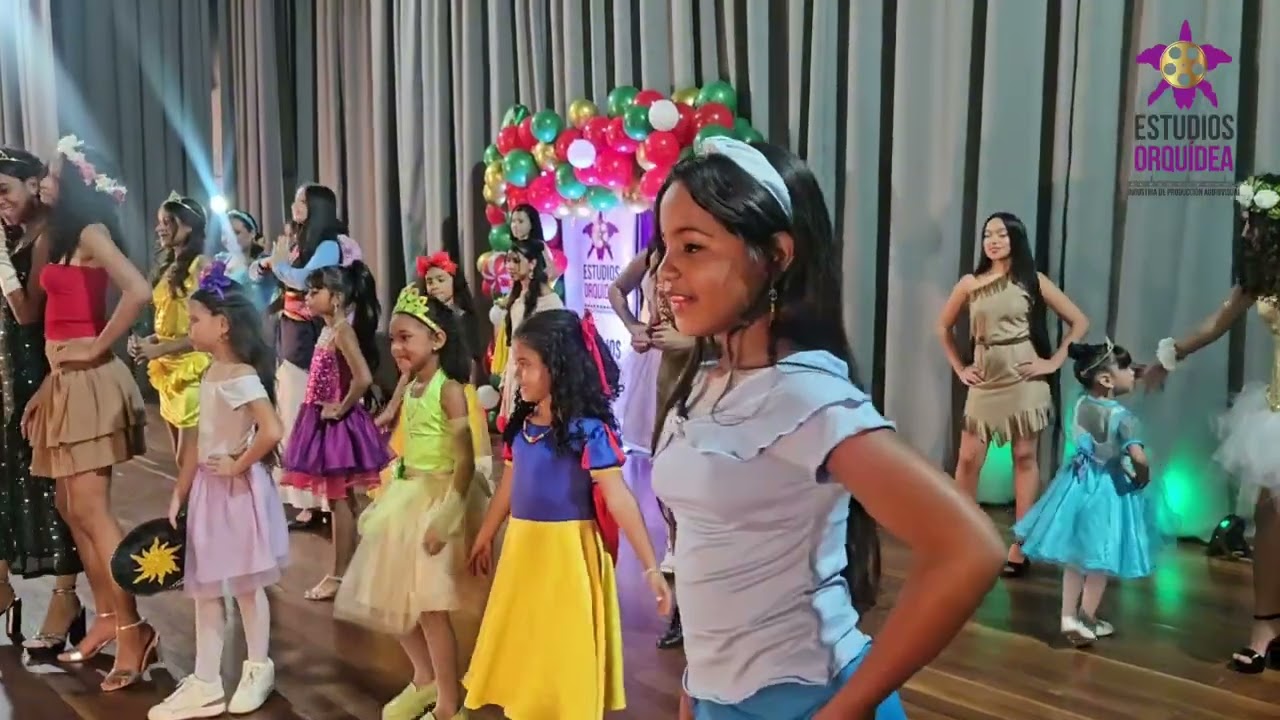 Escuela De Modelaje! Estudios Orquídea. 