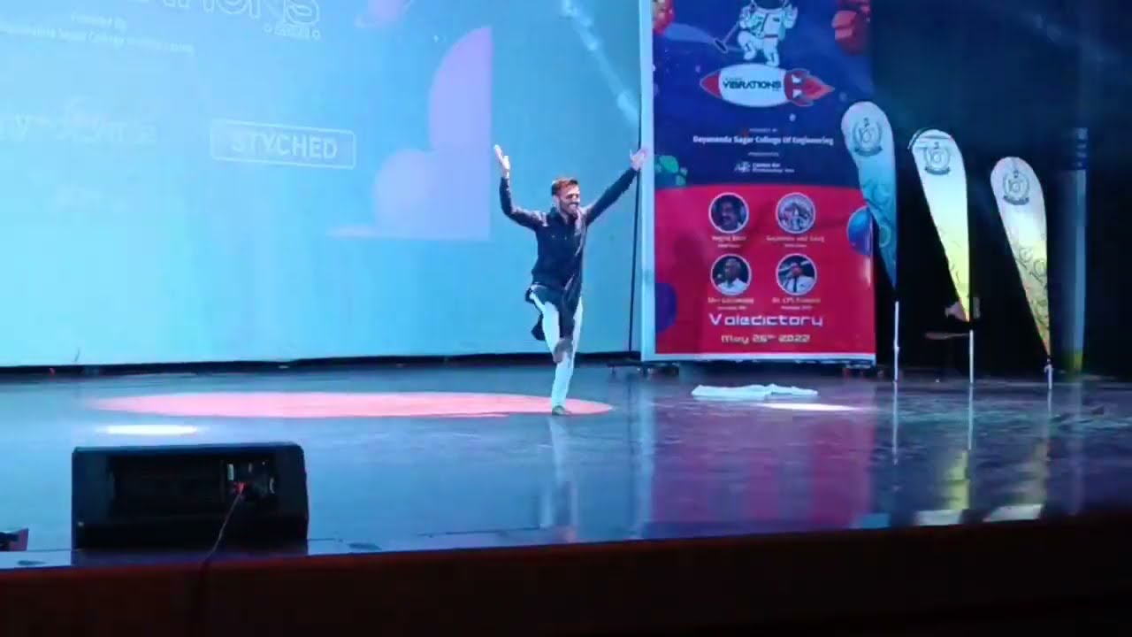 || DSCE VIBRATIONS 2022 || BANGLORE || SOLO DANCE PERFORMANCE || ENERGETIC BHANGRA ||