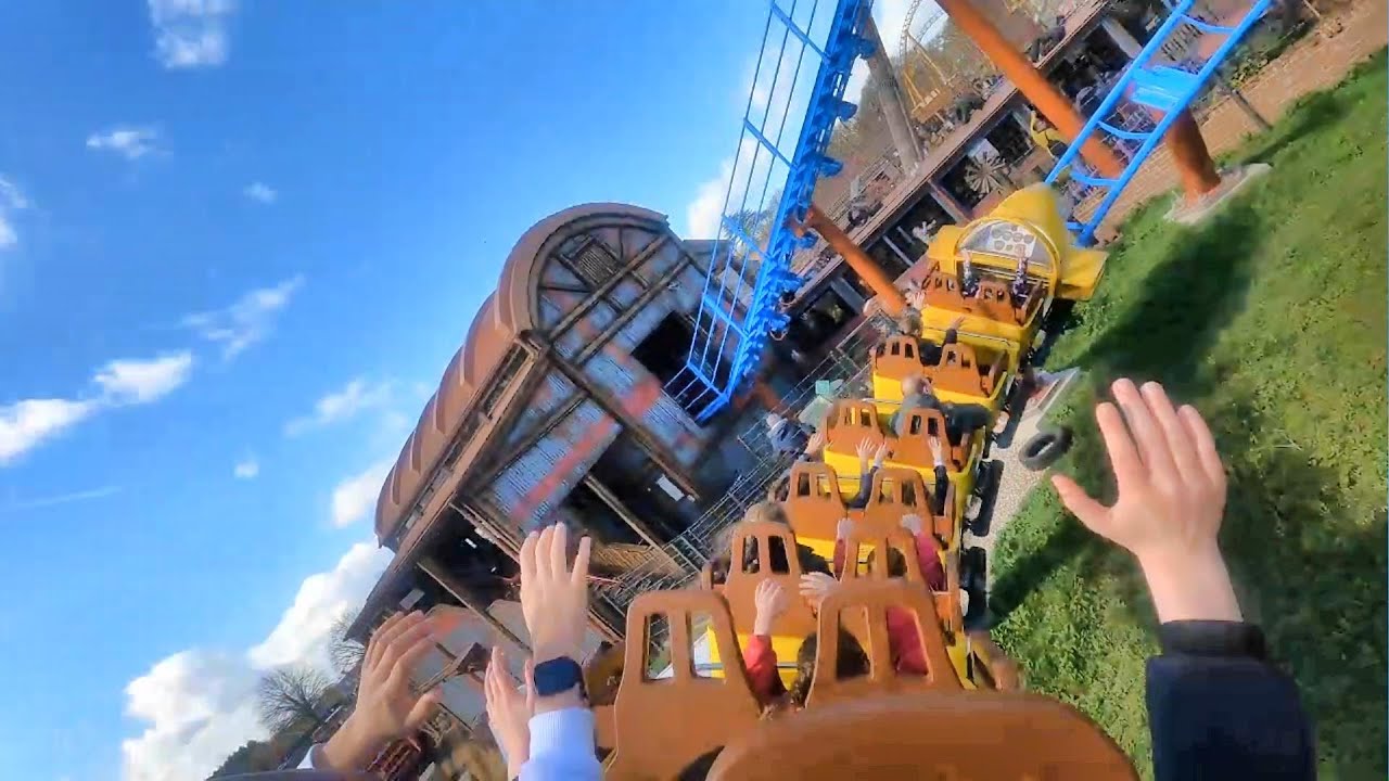 Farmyard Flyer - Paultons Park | 4K Back Row POV