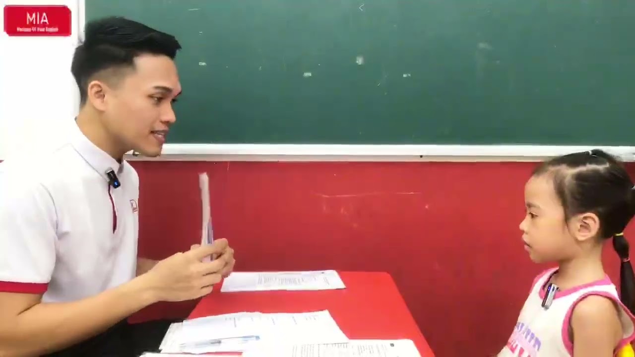 Những ngày mới vào học trung tâm Anh Ngữ MiA của con gái Hạnh Phúc 