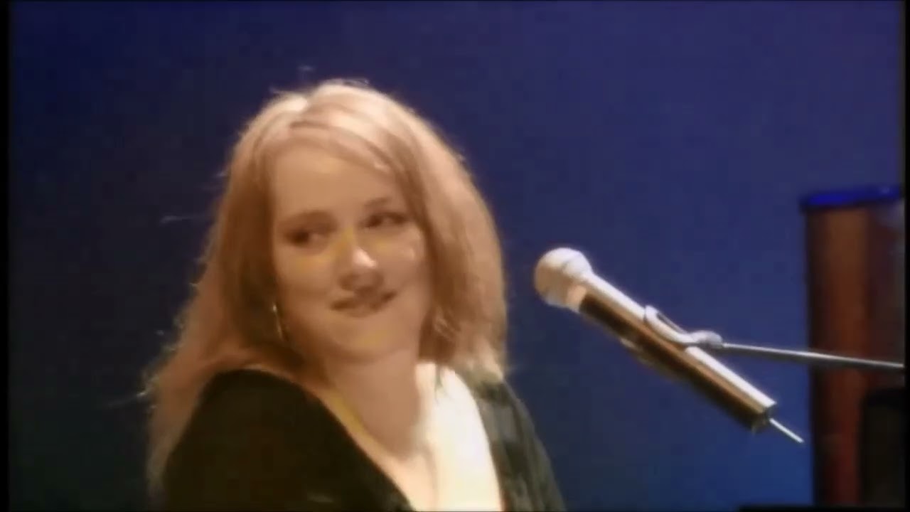 ISABELLE BOULAY &mdash; &ldquo;Une autre vie&rdquo; &ndash; (Francis Cabrel / Francis Cabrel / Thierry Cnazelle)