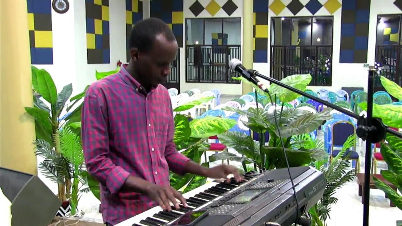 BANA NA GIFTCHOIR MUNDIRIMBO  ZIHIMBAZIMANA