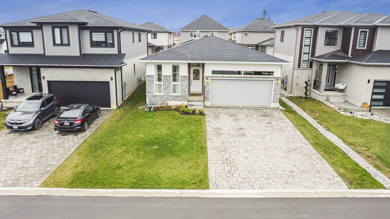 🏡 Welcome to 19 Sutherland Crescent | Modern Bungalow in Ingersoll