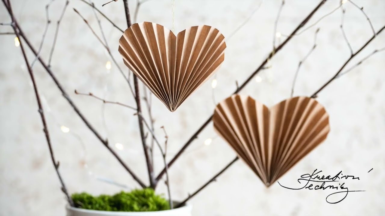 Dekorace z papíru: Jednoduché papírové ozdoby za pár minut | DIY srdce z papíru
