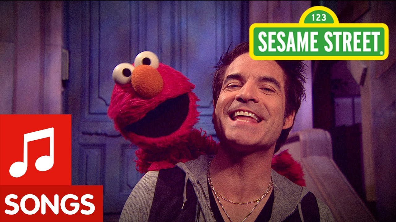 Sesame Street: Train Sings 