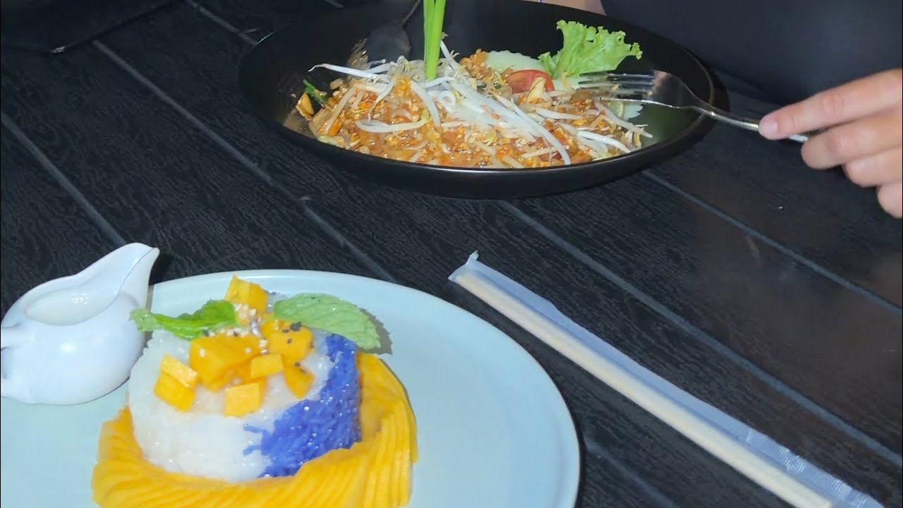 Mango sticky rice i pat Thai 