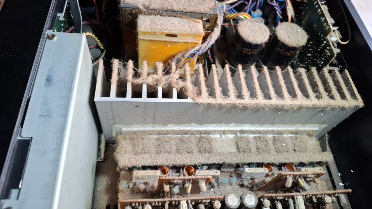 Cleaning a used Sansui amplifier in Japan. 