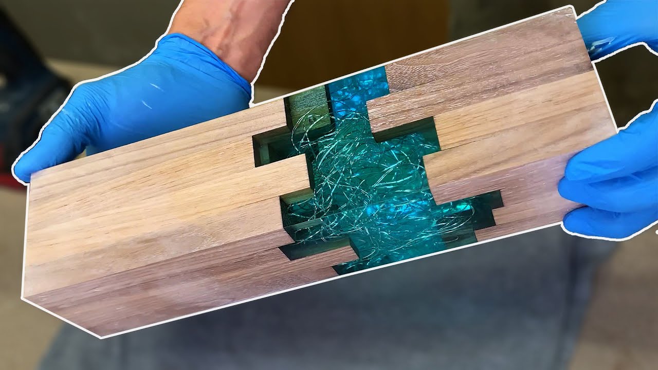 Minecraft Style Wooden LED Epoxy Lamp || Woodworking project