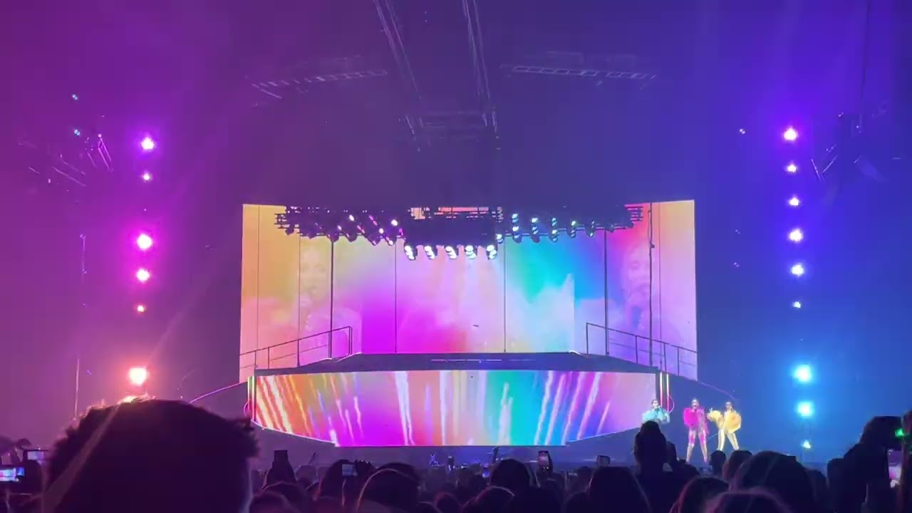 Little Mix - Shout Out to My Ex (live Nottingham, Motorpoint Arena)