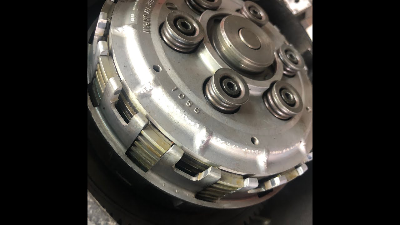 ZX10B Clutch inspection/ spring change. Potential disaster avoided!