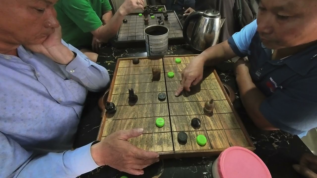 លោកគ្រូពេទ្យ កូនខ្មៅ ប៉ះ បងច្រាយក្រុងសួង​កូនស