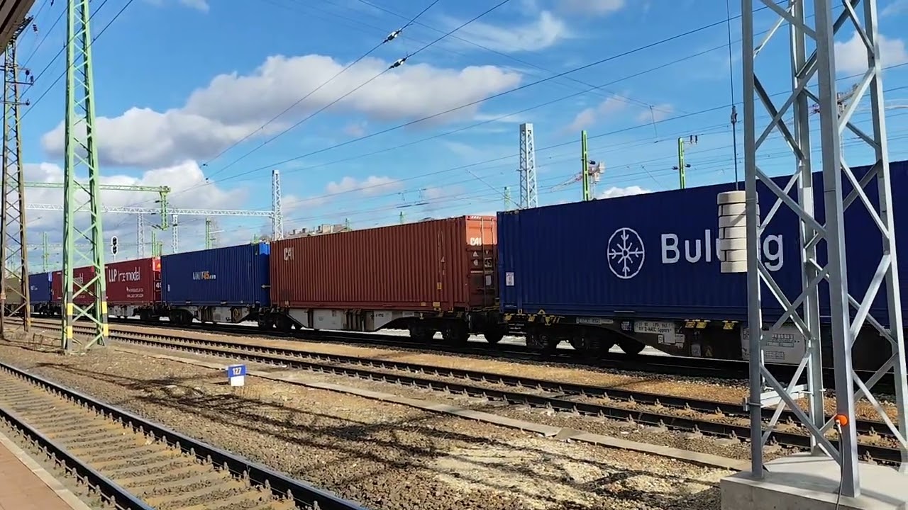 METRANS 383 407-es Vectron mozdony jàr ki konténervonatával Budapest-Kelenföldről