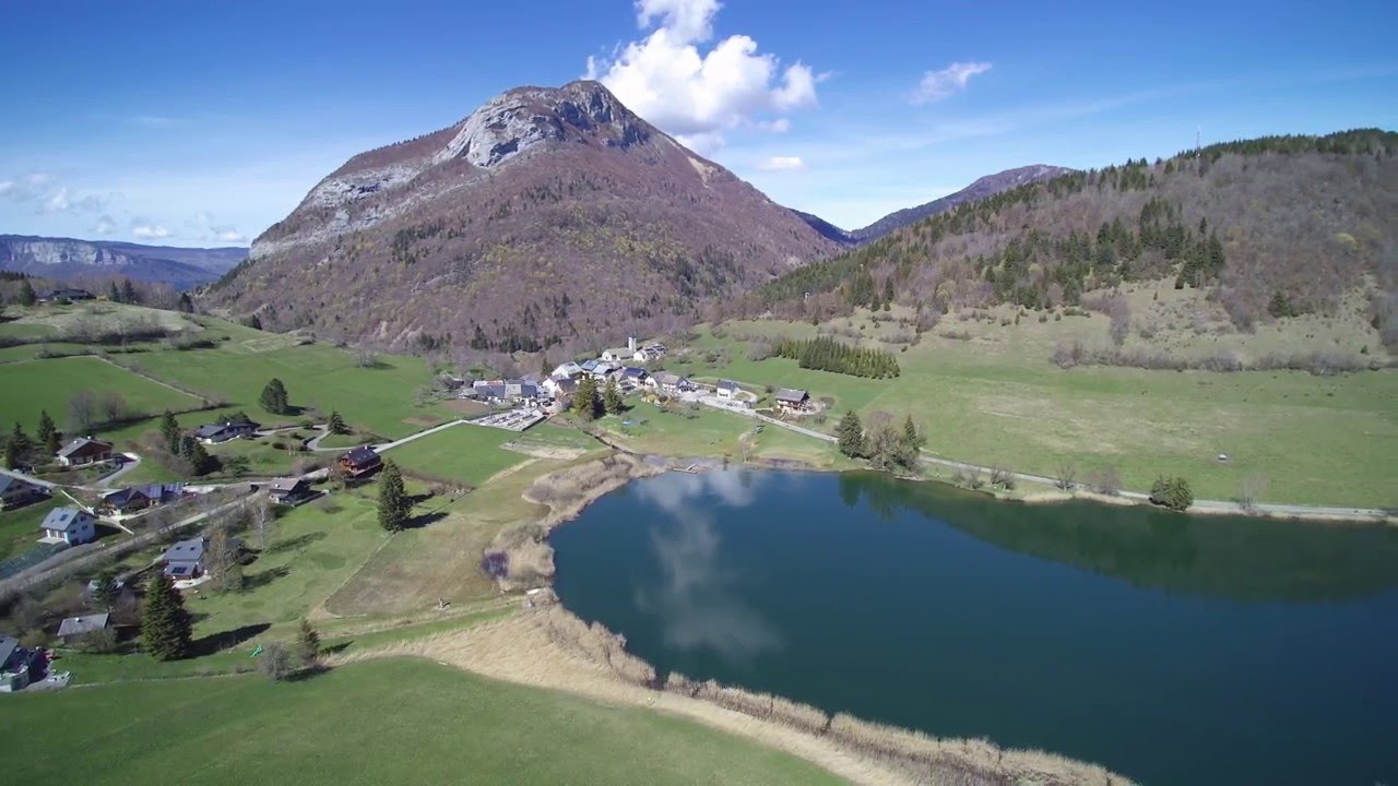 Chignin + Lac de La Thuile en drone 4K