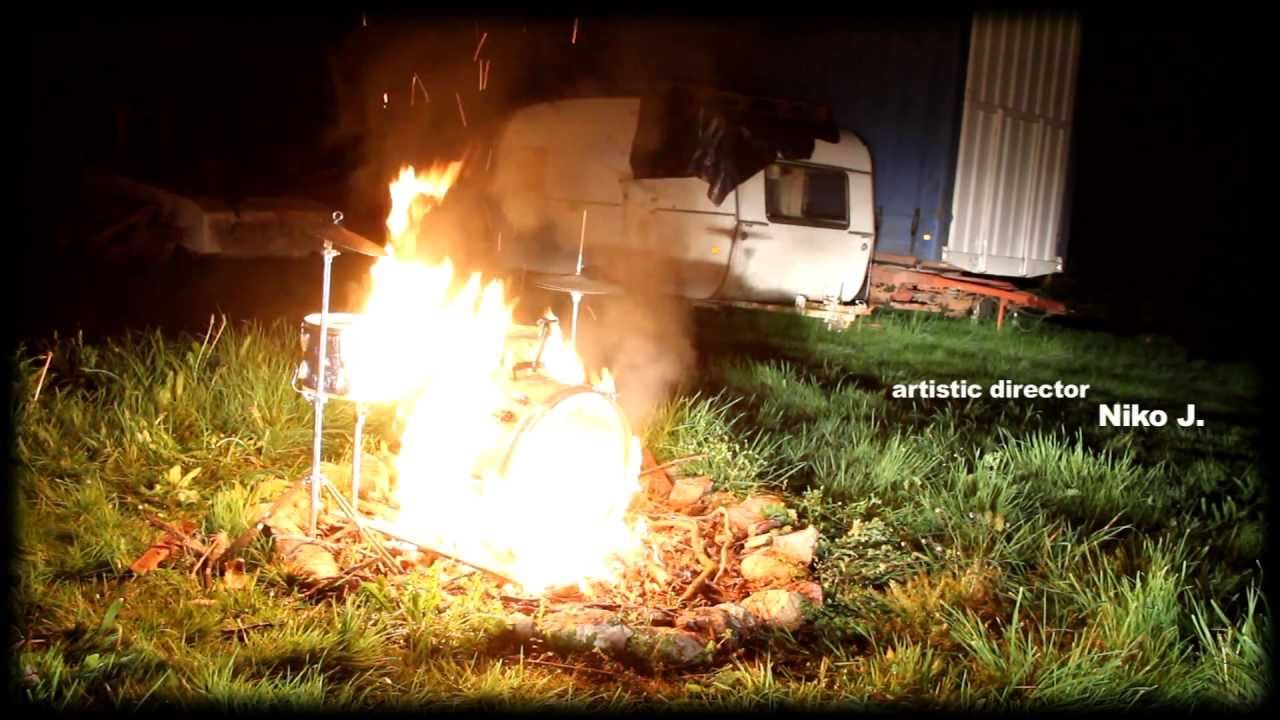 DANCEFLOOR DISASTER - LADY GRAS GRAS (clip officiel)
