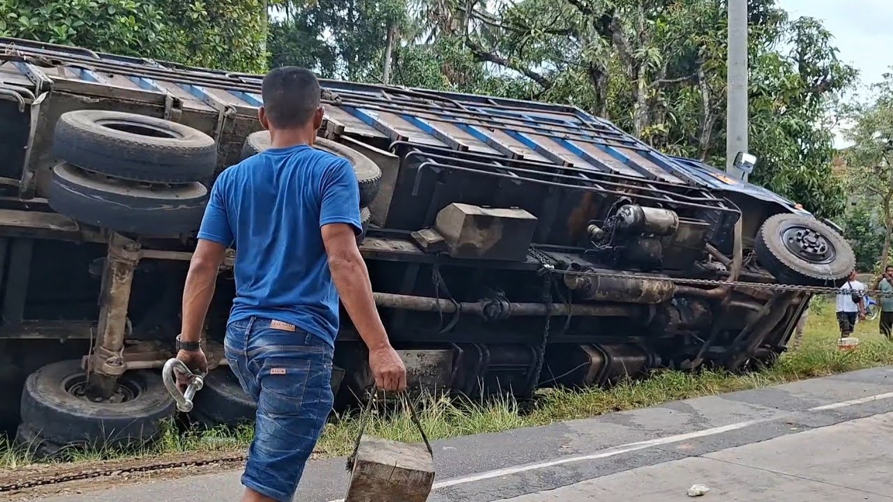 EVAKUASI-RELA DEMI MUSIBAH UNTUK PENYELAMATAN KENDARAAN DIDEPAN KARNA REM BLONG