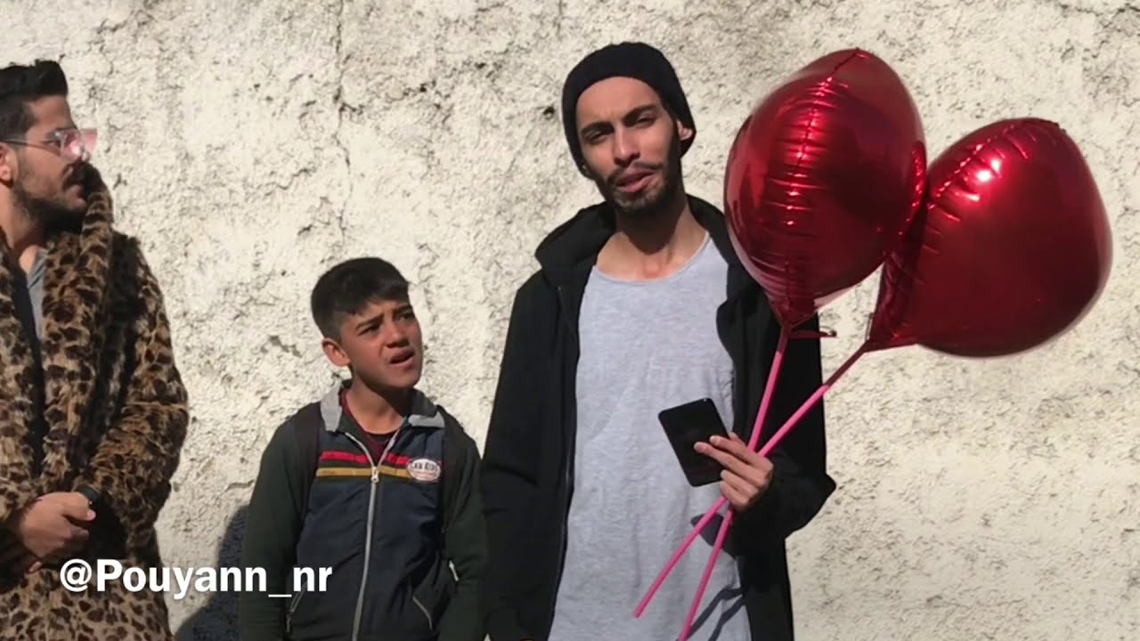 بی پولی فشار آورد رفتیم گدایی 😂 دوربین مخفی