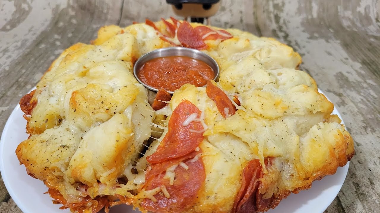 How to Make Pizza Monkey Bread