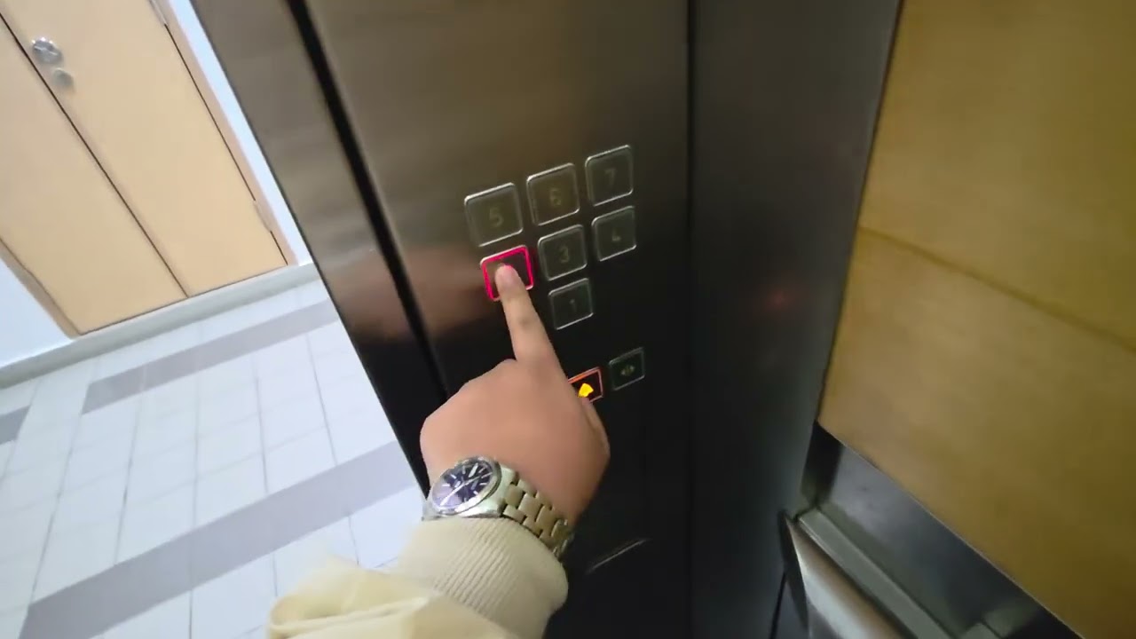 2001 Thyssenkrupp Elevator at 35 Heng Mui Keng Terrace