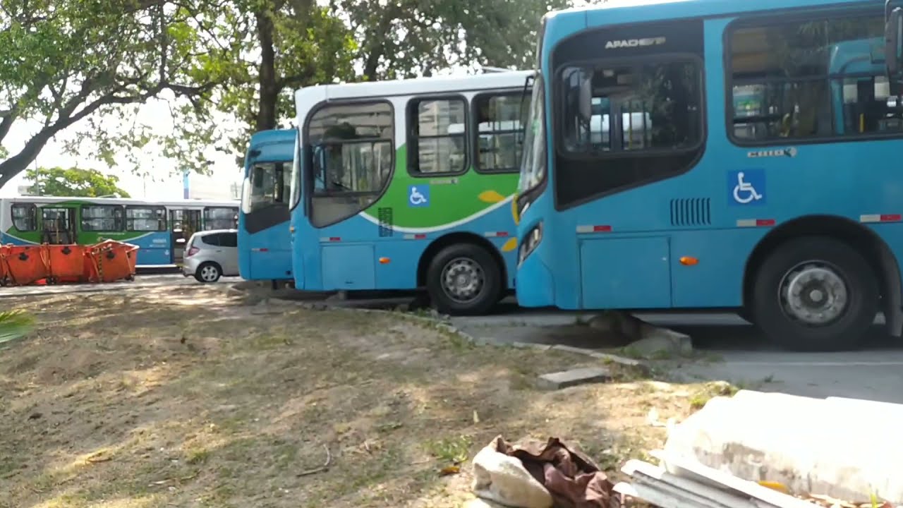 Movimentação de Ônibus no Terminal de Larangeiras .