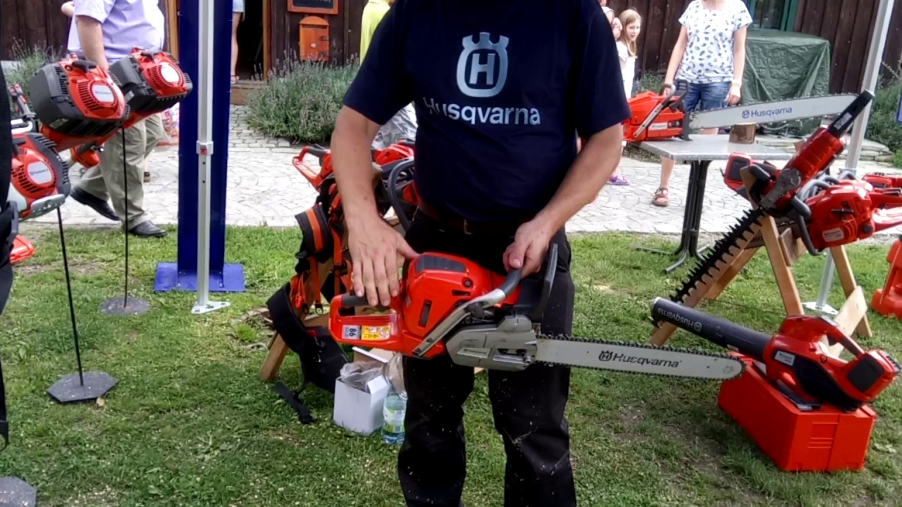 Chainsaw Husqvarna 576 XP versus Chainsaw Husqvarna 562 XP