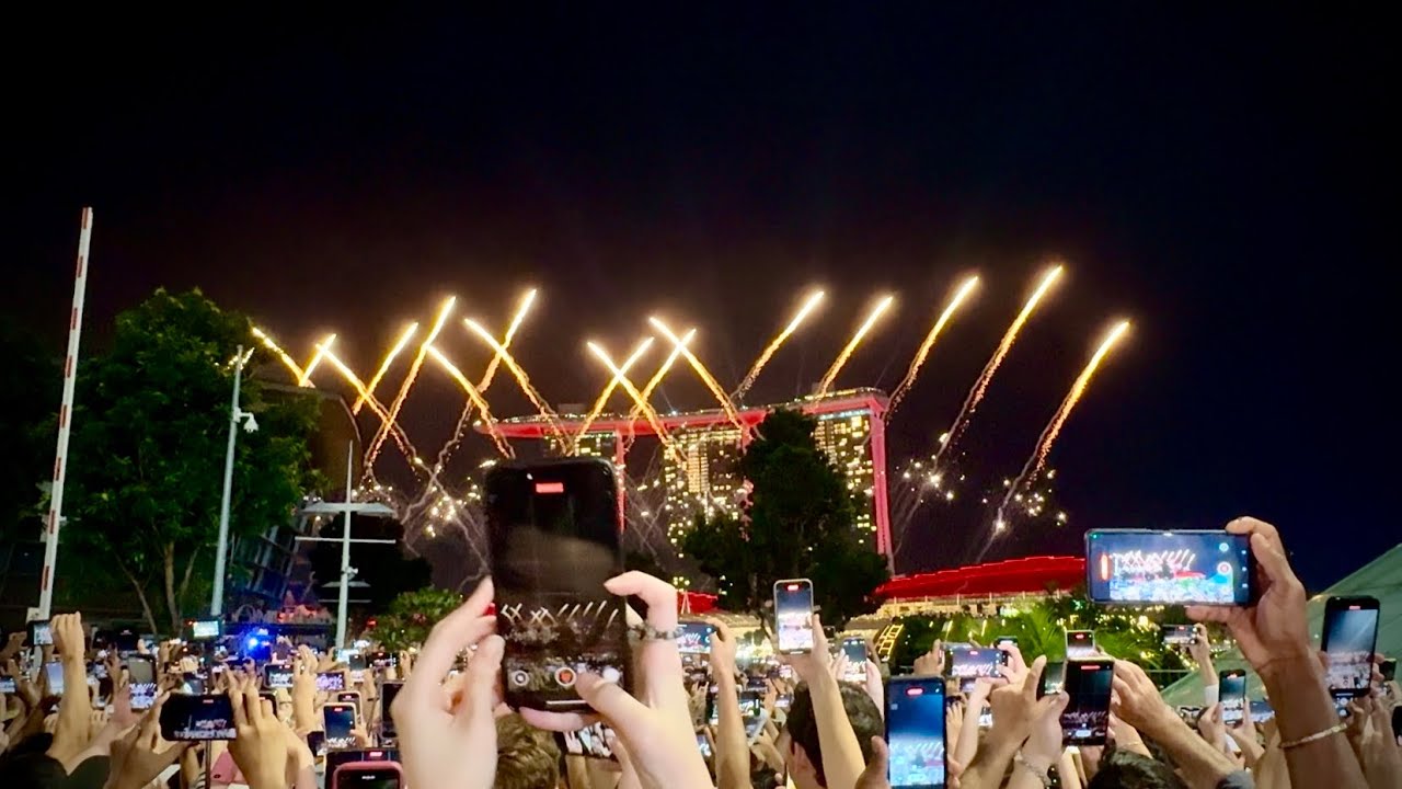 Singapore New Year Fireworks 2025