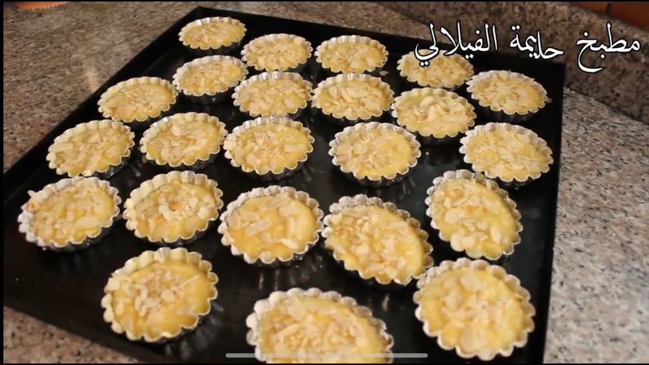 24 بسبوسة ببيضتان فقط بخليط رائع راقية معلكة وتذوب في الفم هائلة 👌👌👌وتحمرليك وجهك اكيد