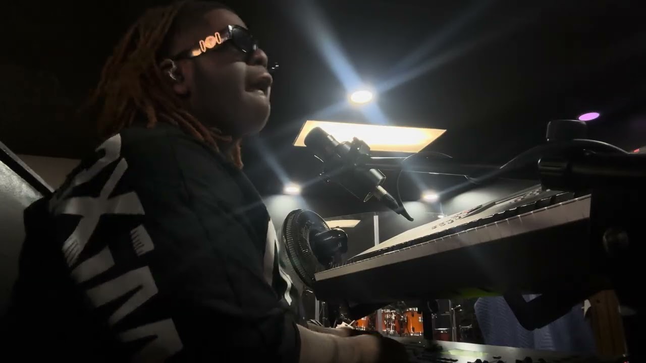 Berklee 5 week audition video 1 (Kaleb Hart live in concert at truth generation church) Main keys 