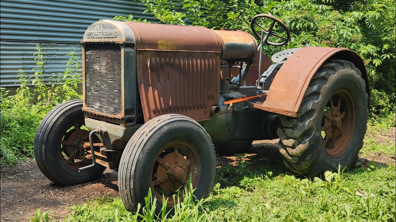 Auction McCormick-Deering 10-20 | Un-Sticking a SEIZED ENGINE