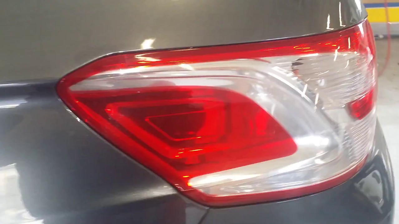 Peugeot 301 rear lamp, zadní světlo