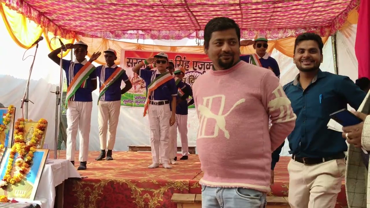 संदेशे आते हैं......