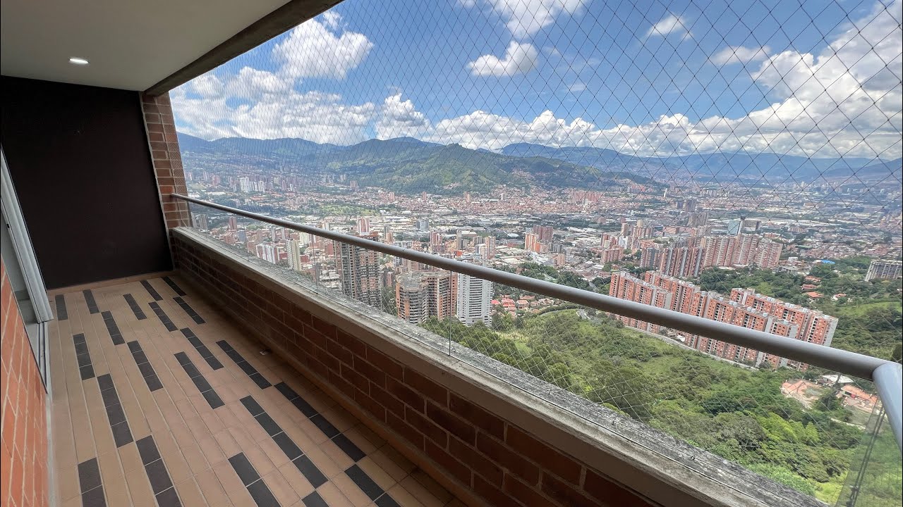 Espectacular apartamento en venta en Sabaneta con vista hacia la ciudad de Medellín!😍