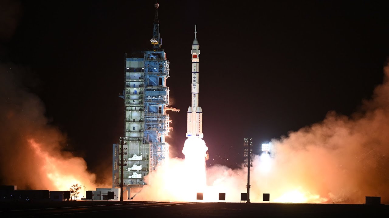 China successfully launches Shenzhou-15 spacecraft