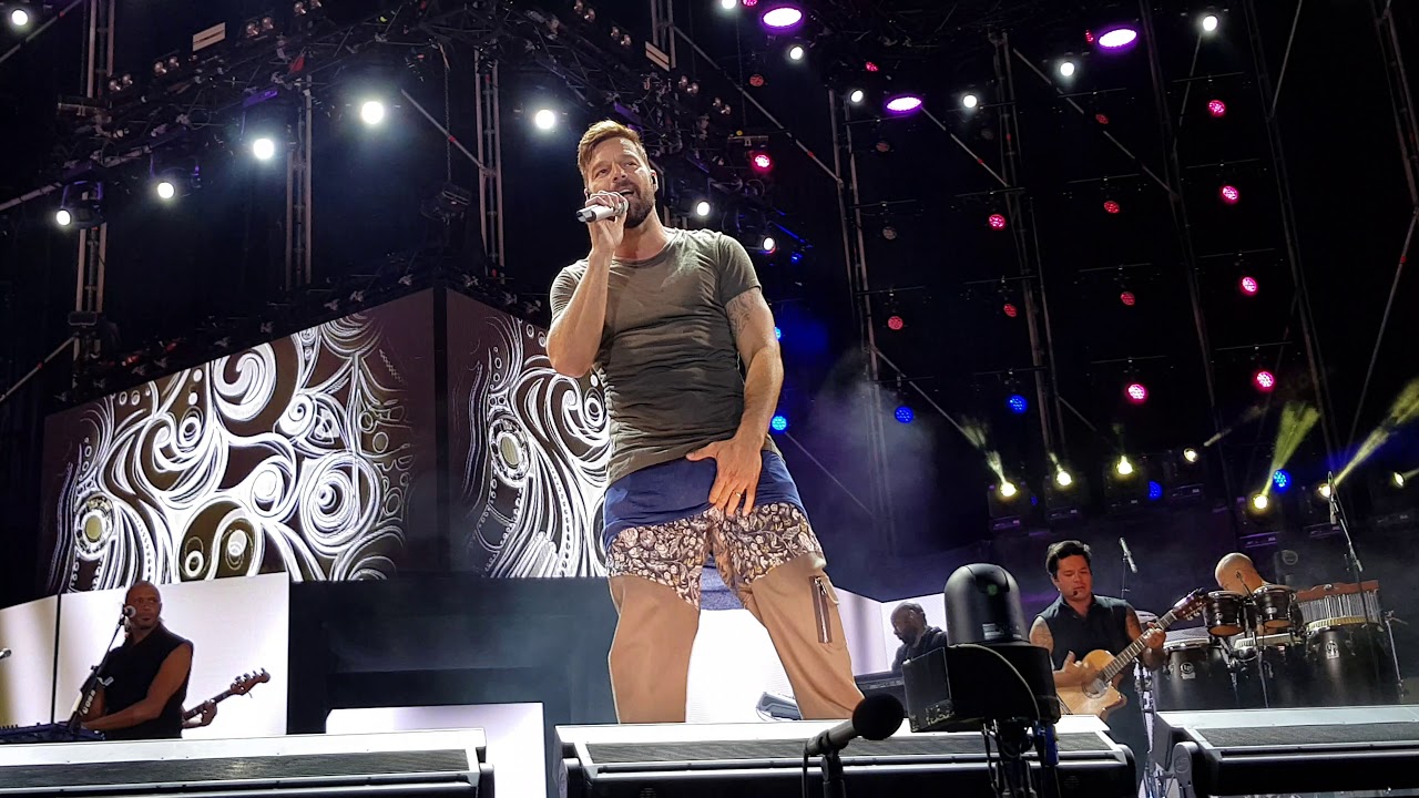 Ricky Martin Concierto live en Cádiz - VENTE PA' CA 31.8.18 (primera fila/front row) HD