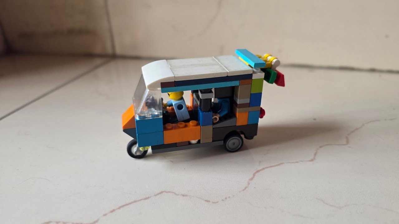 Tutorial of lego autorickshaw made by 10696 blocks! ( ib from @WeLoveBricks )