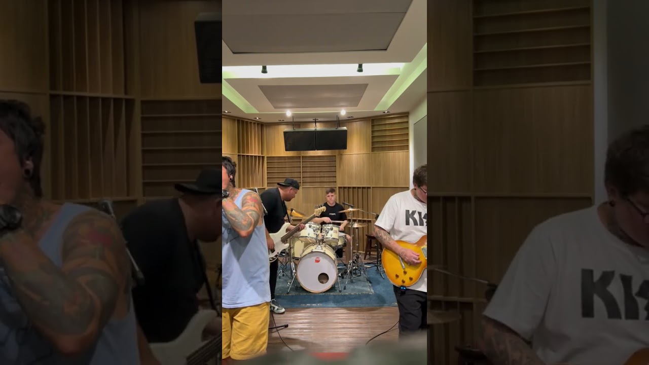 Banda Audiotrip - Cover - CBJR - TUDO O QUE ELA GOSTA