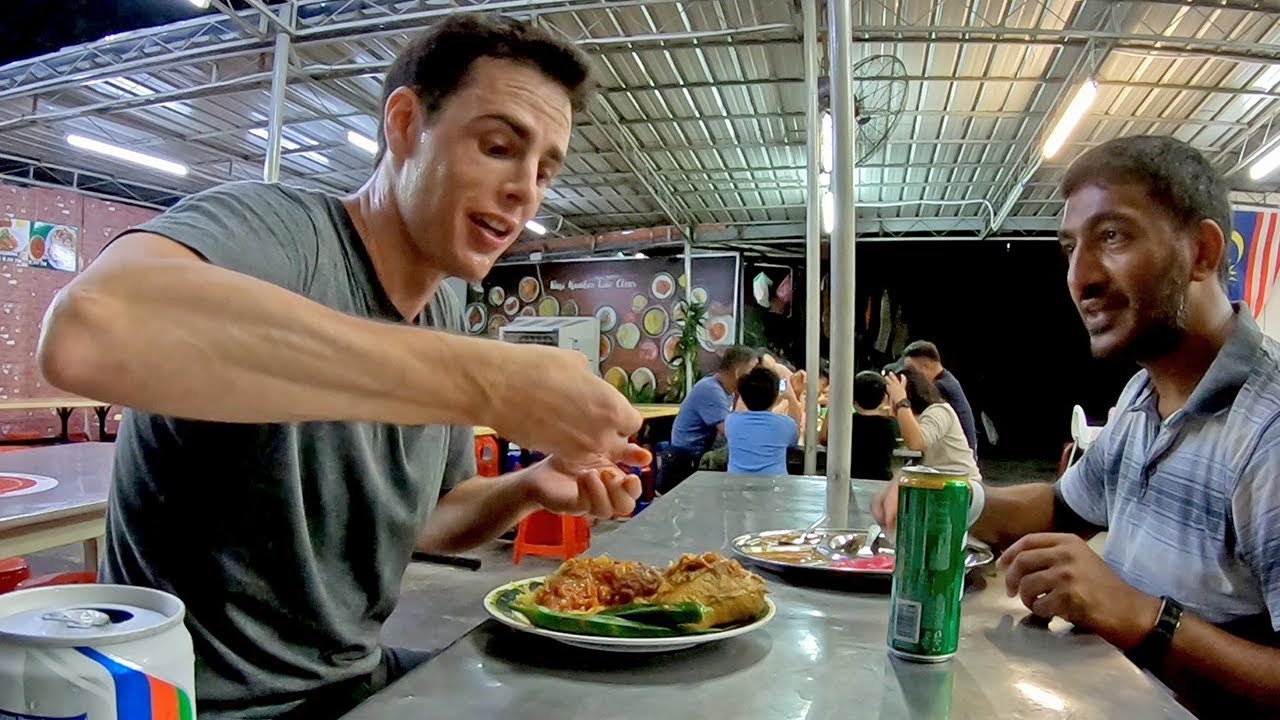 Eating Penang's Famous Nasi Kandar. 🇲🇾